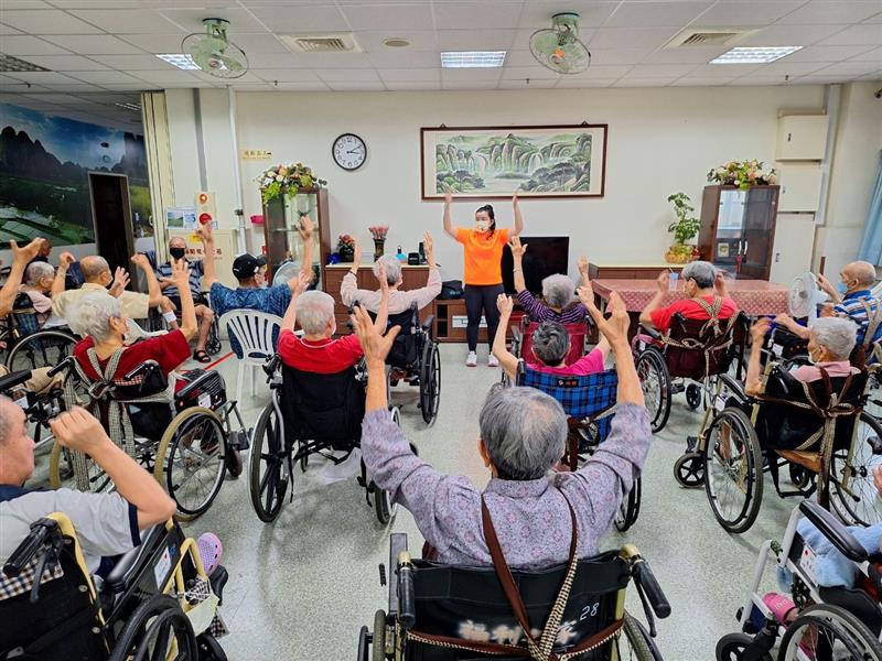 體適能活動,宜福住宿長照機構