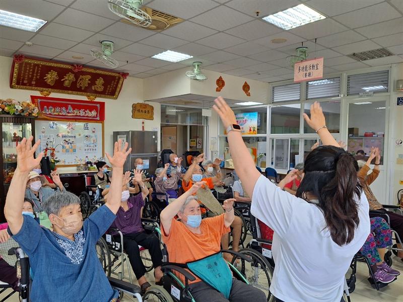 體適能活動,宜福住宿長照機構