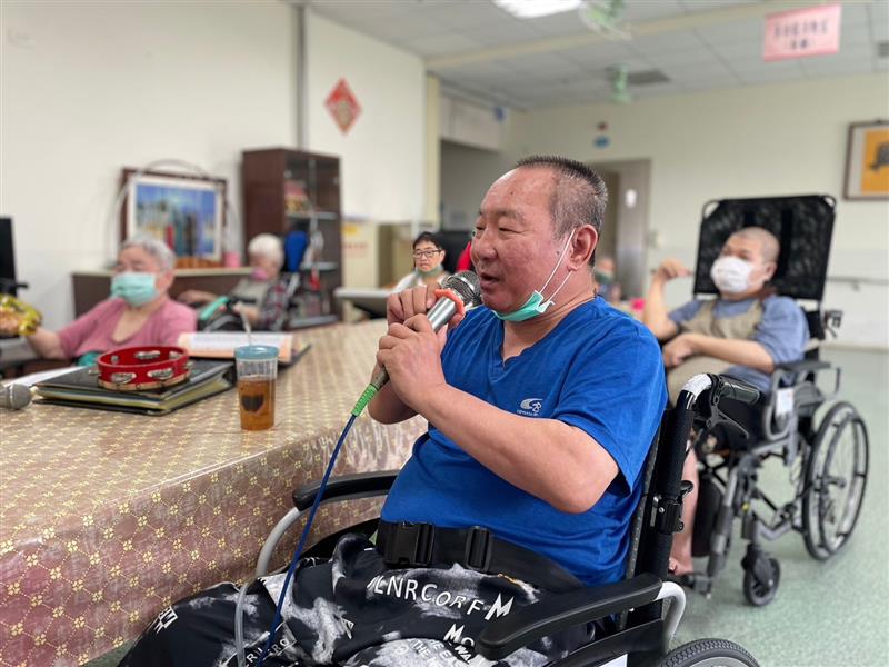 卡拉OK歡唱,宜福住宿長照機構