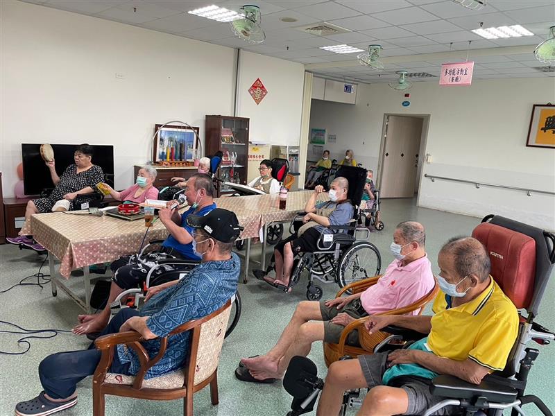 卡拉OK歡唱,宜福住宿長照機構