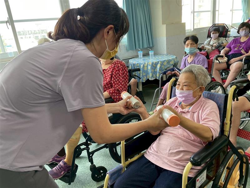 體適能活動,宜福住宿長照機構